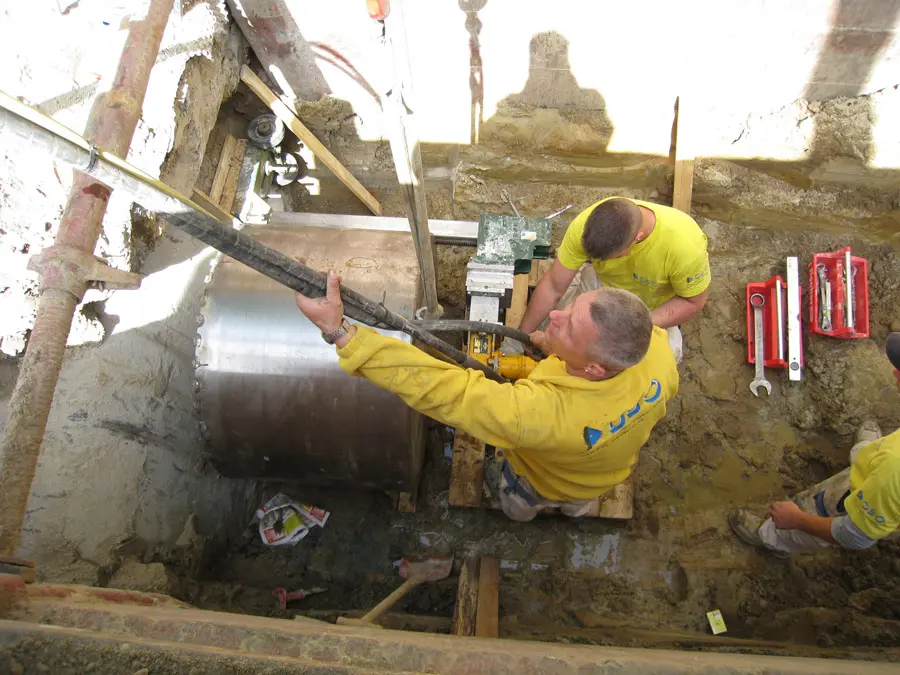 Leistung Grolochbohrungen