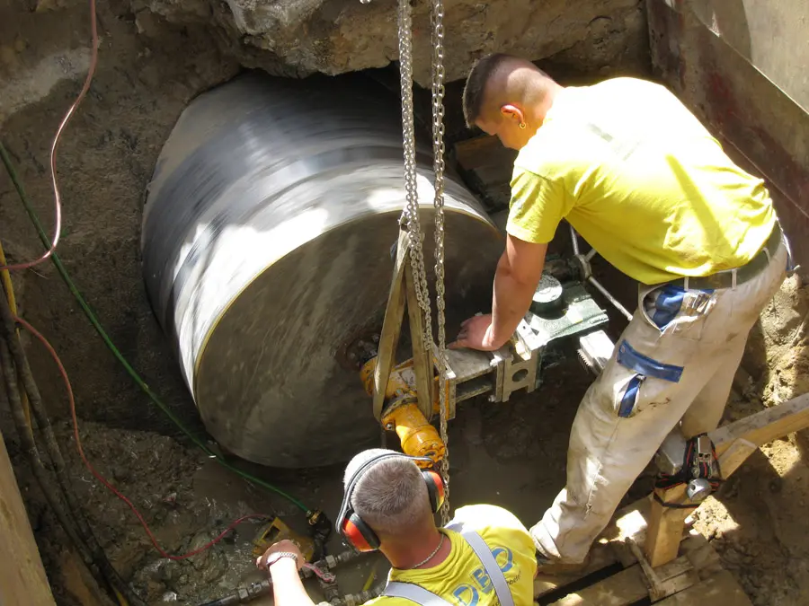 Leistung Grolochbohrungen